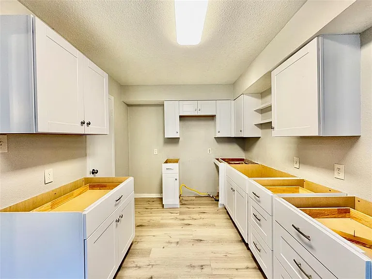 4916 Worth St #1 — Photo 5