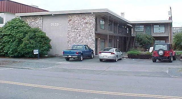 3120 Rockefeller Ave — Photo 7