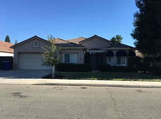 2386 E Shea Dr, Fresno, CA 93720