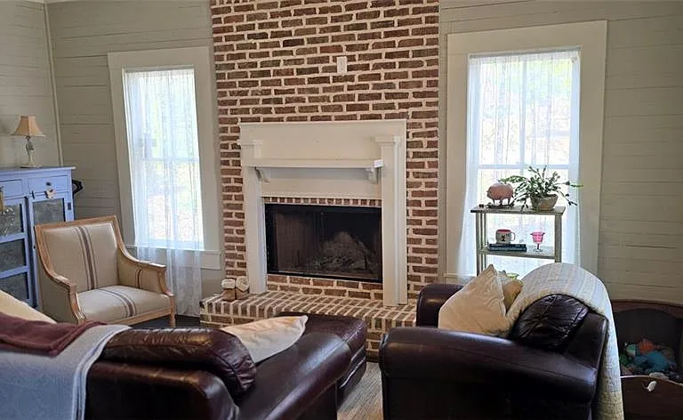 812 Bessie Ln — Photo 12