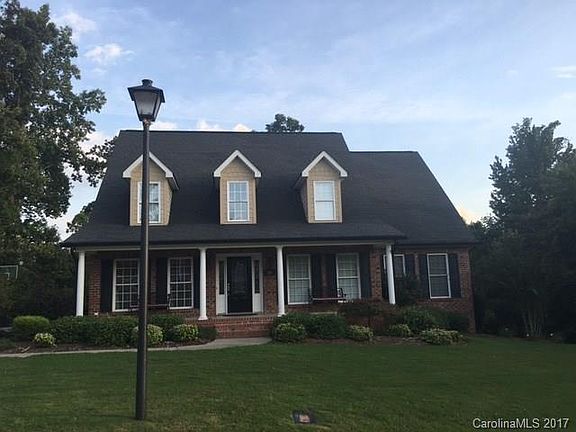 2nd image of 209 Heather Glen Ln