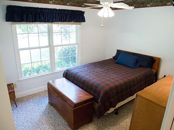 3rd image of 104 Wildwood Dr
