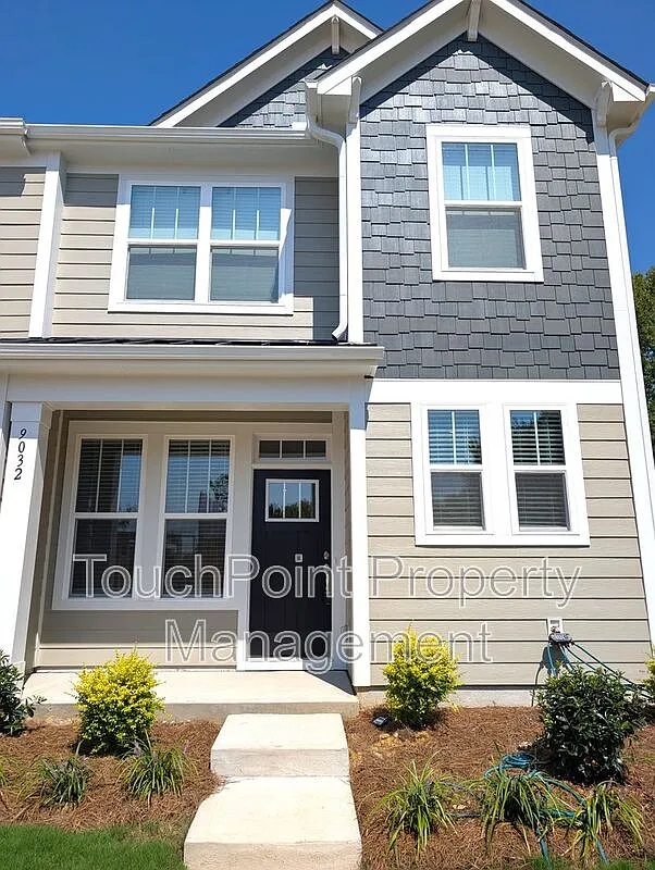 3 bed, 2.5 bath, 1575 sqft, $2,050 — Photo 1