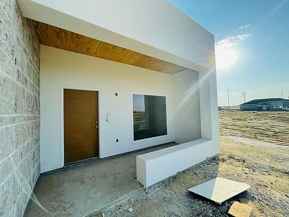 4th image of 6917 Molinos Dr