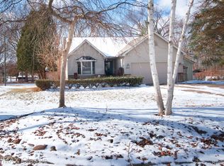 26855 N Dixboro Rd, South Lyon, MI 48178