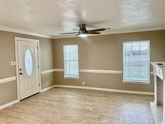 3rd image of 1518 Thomas Ave