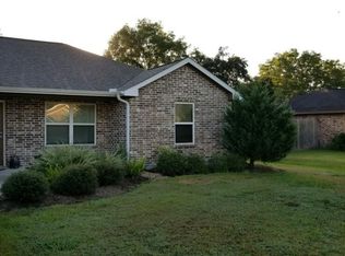 6106 Fox Ridge Dr, Angleton, TX 77515