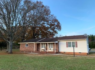 96 Hangar Rd, Chase City, VA 23924