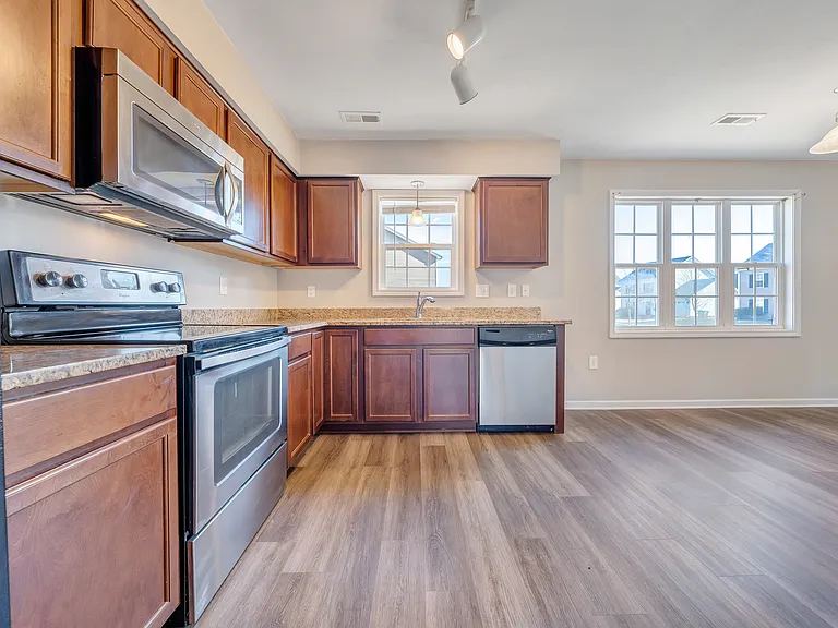 4602 Spring Willow Ln NW — Photo 9