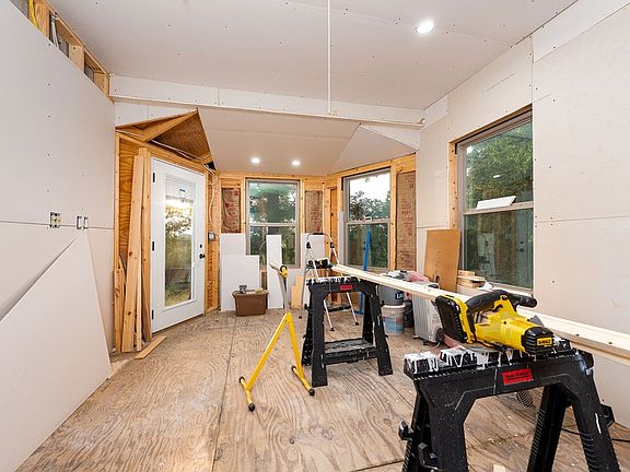 84th image of 4550 Southgate Rd