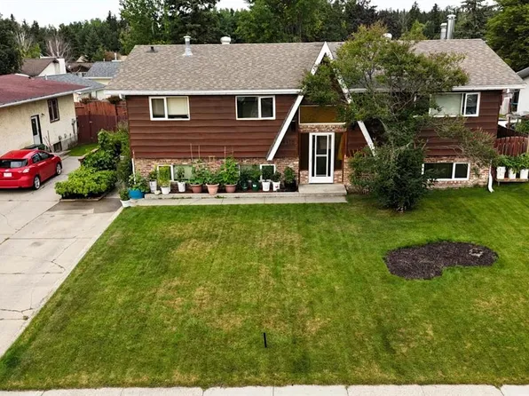 1418 S 53rd St, Edson, AB T7E 1H5