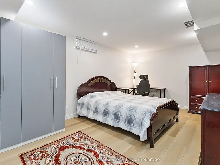 223 Sunnyside Dr — Photo 41
