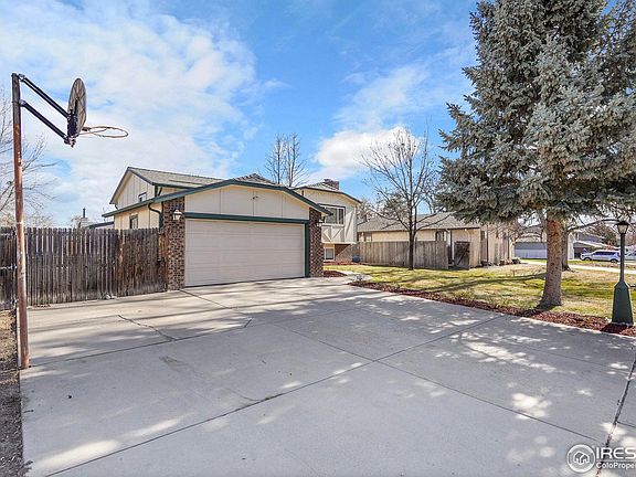 3rd image of 1542 Cambridge Dr