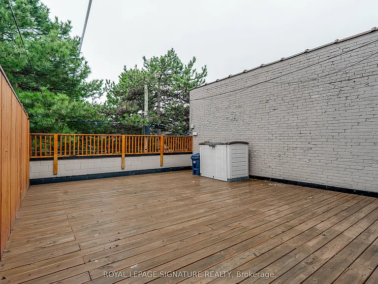 421 Danforth Ave #2 — Photo 10