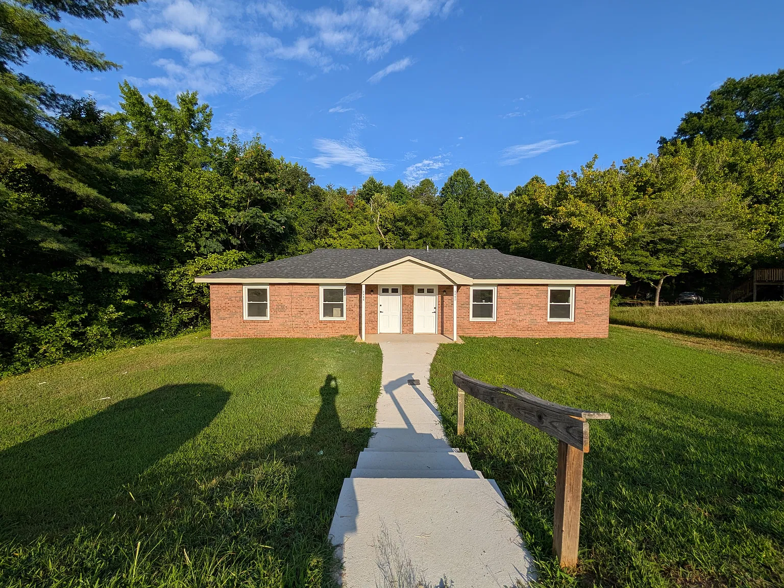 2 bed, $1,000 — Photo 2