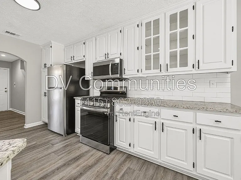 140 Coach Dr — Photo 12