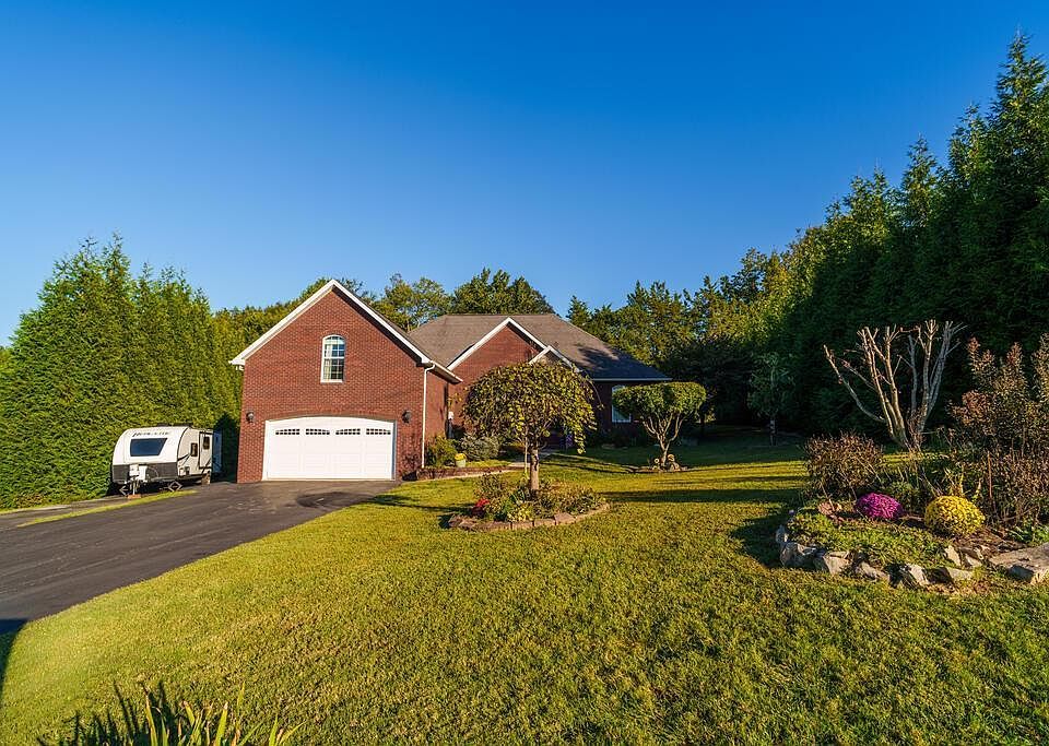 1st image of 274 Landmark Cir