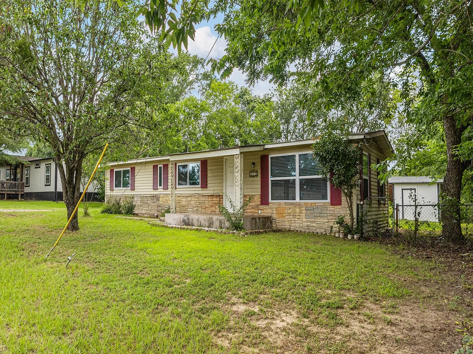 3 bed, 2.0 bath, 1128 sqft, $1,600 — Photo 4