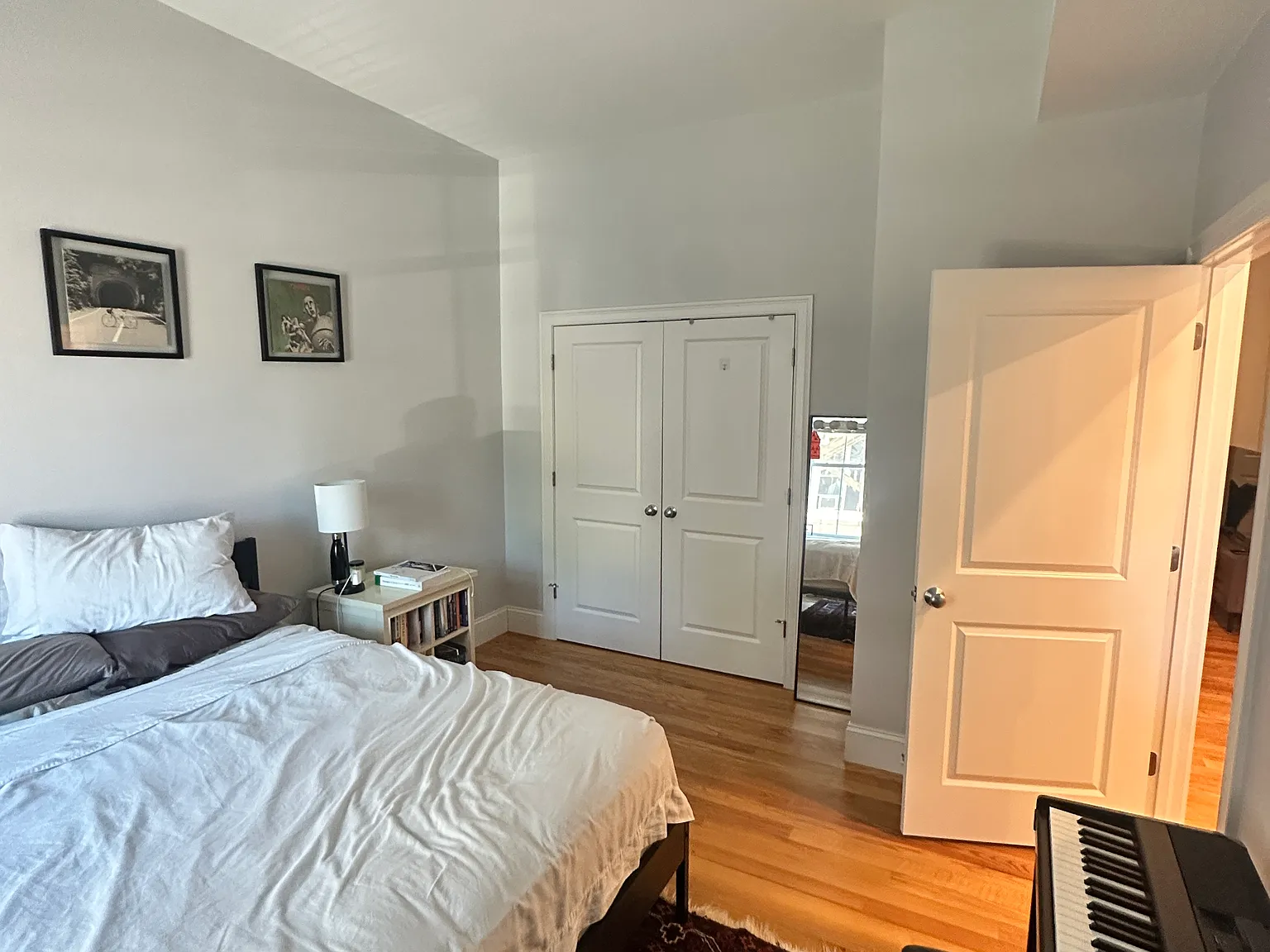 1 bed, 570 sqft, $2,500 — Photo 2