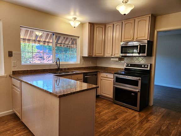 2nd image of 2462 Westvale Ct