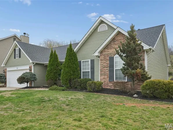 710 Longfellow Cir, O'Fallon, MO 63366