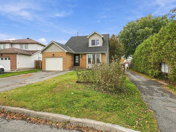 4th image of 476 Rougemount Cres