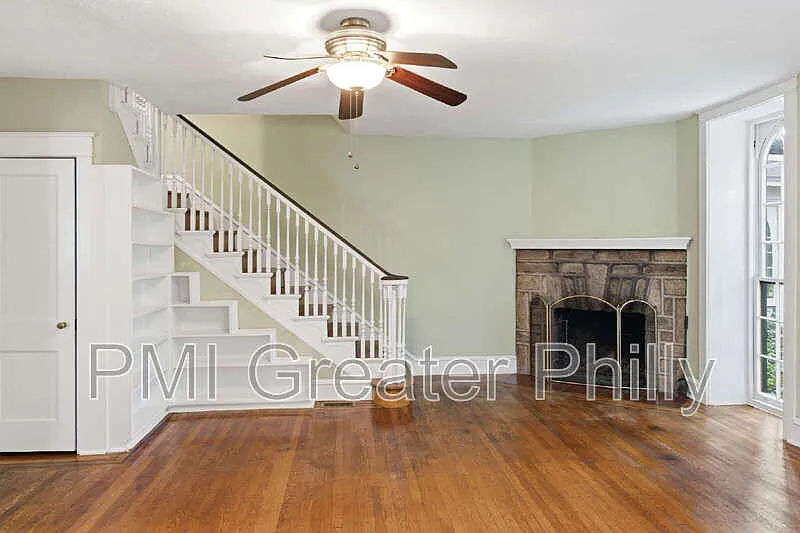 5 bed, 3.5 bath, 1900 sqft, $3,200 — Photo 4