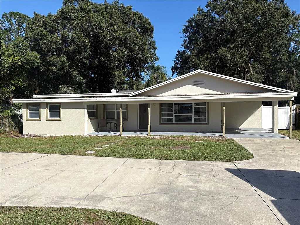 4 bed, 2.5 bath, 2314 sqft, $2,595 — Photo 3