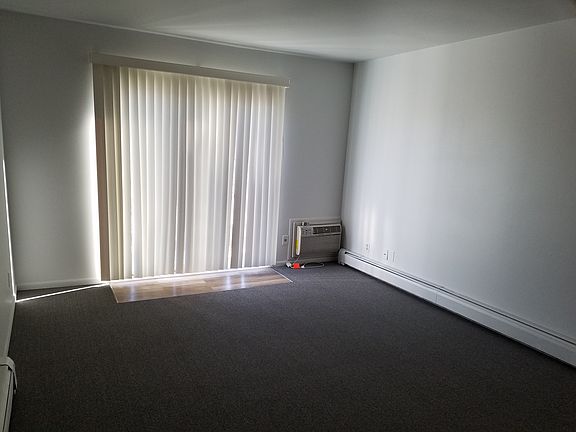 5th image of 262 W Centralia St #9