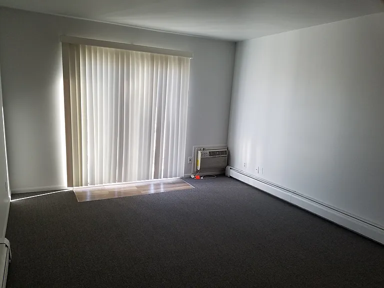262 W Centralia St #9 — Photo 5