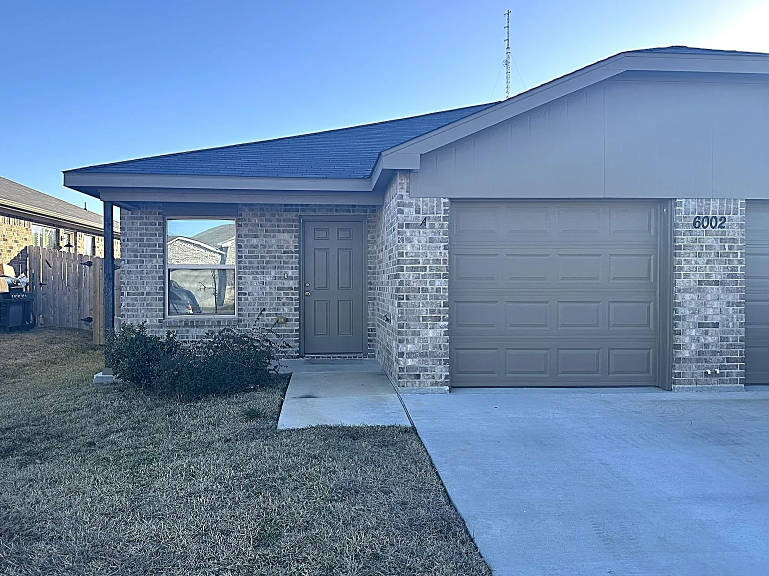 3 bed, 1344 sqft, $1,350 — Photo 1