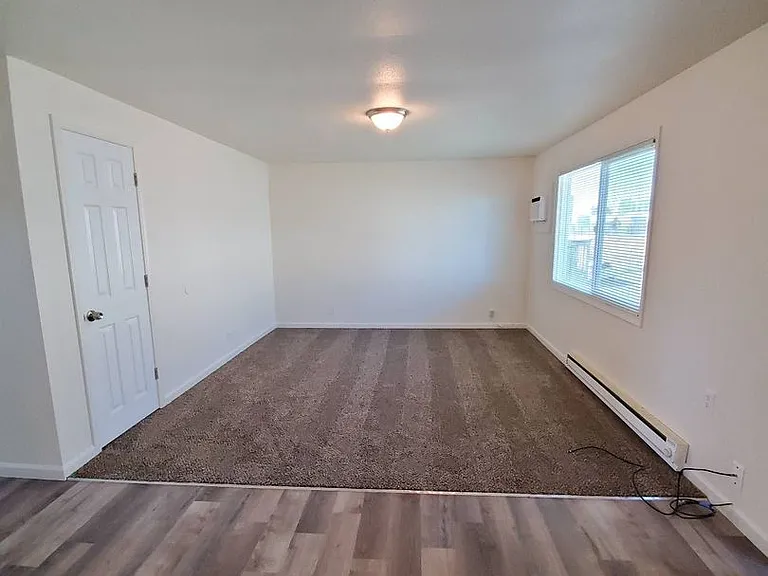 7865 Valley Rd NE #16 — Photo 2