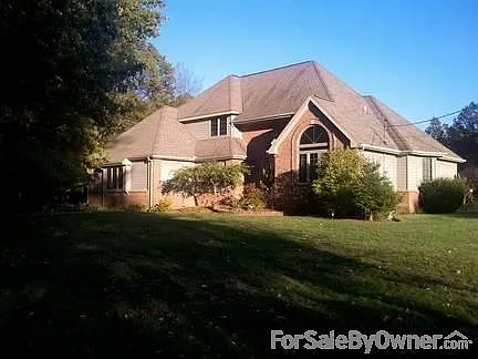 8111 Summerfield Rd photo 1