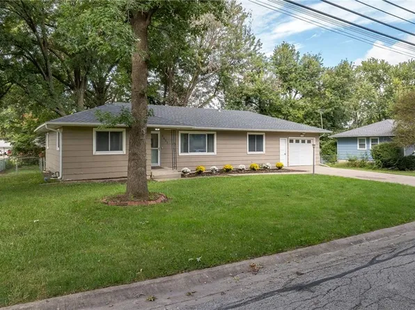 1401 N Howenstein Ave, Cameron, MO 64429
