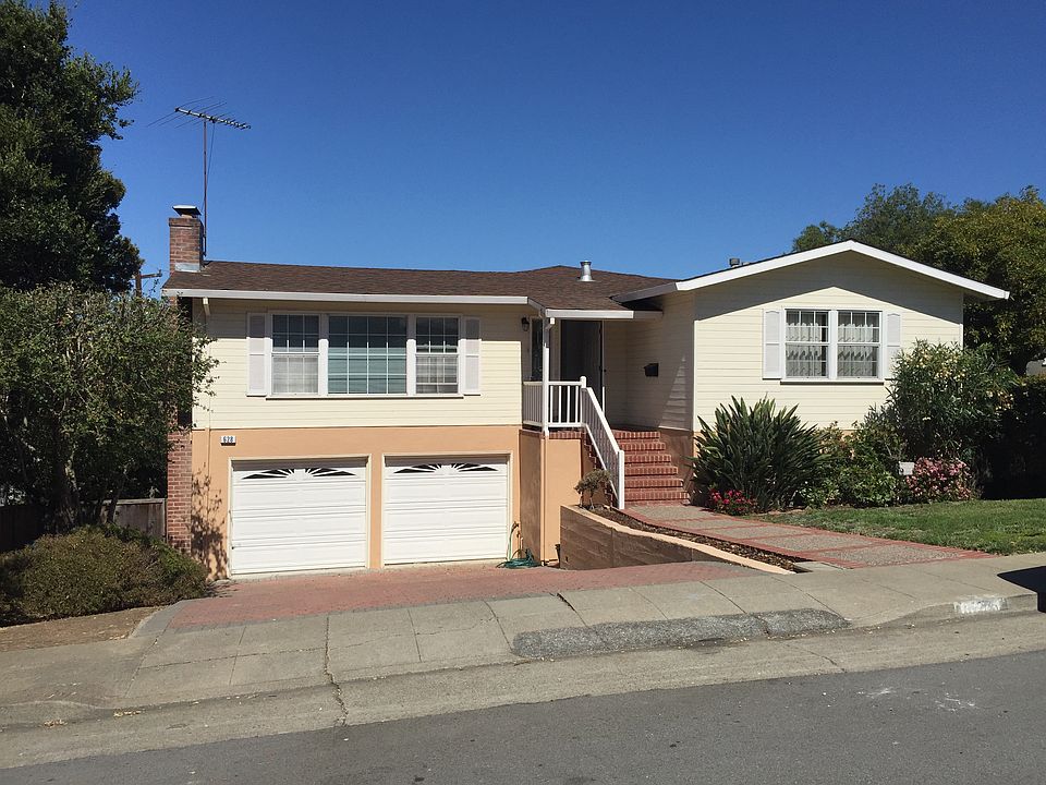 1st image of 628 W 39th Ave