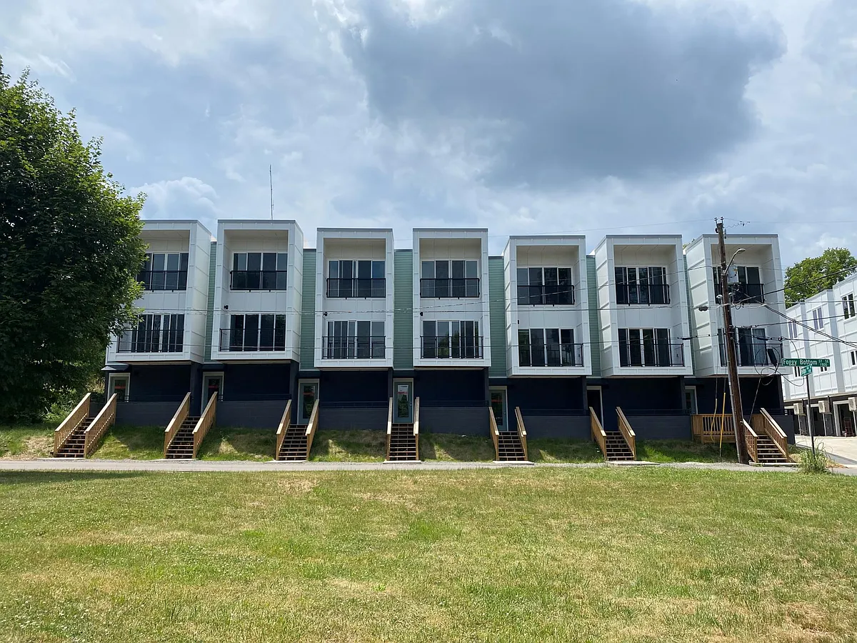 Building Photo - 1014 Phillips Ave SE