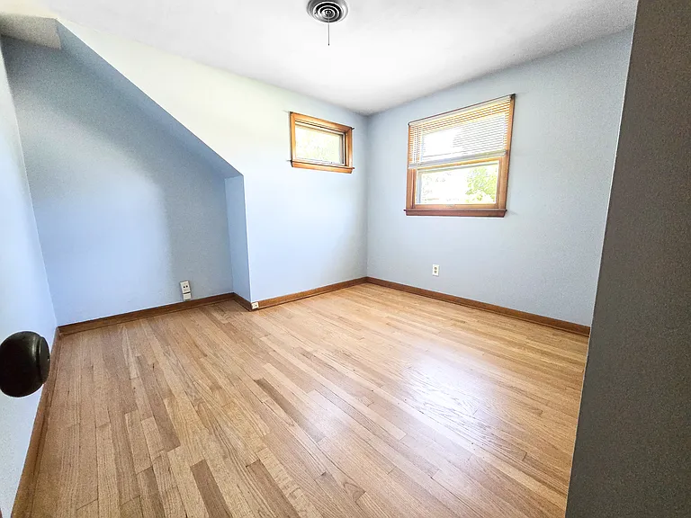 4844 N Iroquois Ave — Photo 6