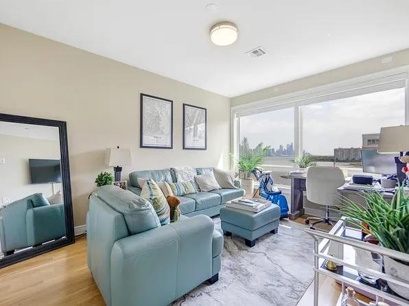 15 Somerset Lane image 1 of 31