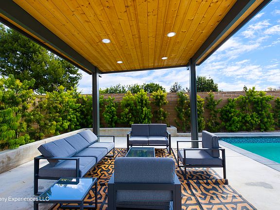 5th image of 15942 McCord Cir
