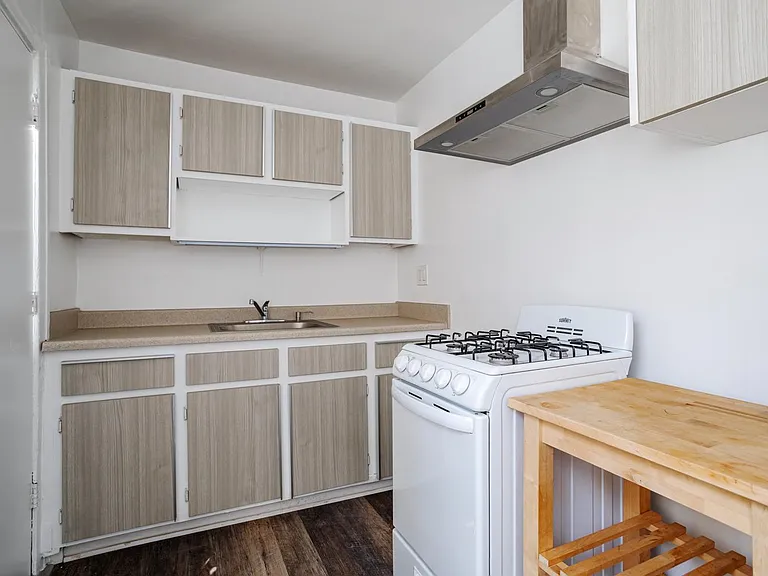 1410 Micheltorena St #1/4 — Photo 8