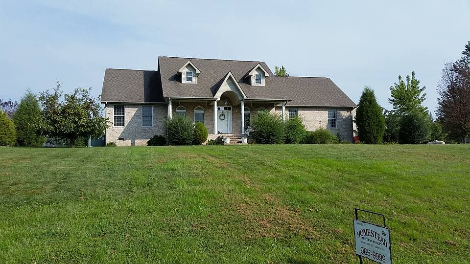 1st image of 136 Briarwood Dr