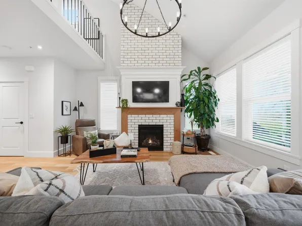 21858 47b Ave #8, Langley, BC V3A 0L3