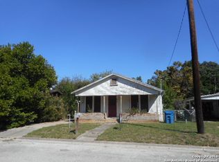 720 Burmeister St, Pleasanton, TX 78064