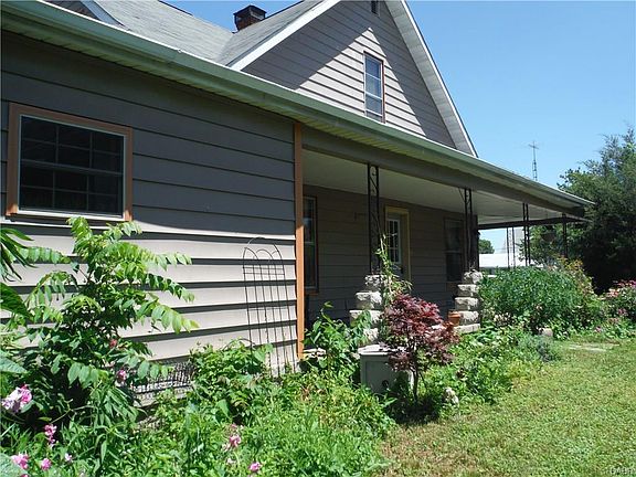 2nd image of 111 N Scott St