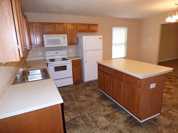 2nd image of 318 E Bell St #B
