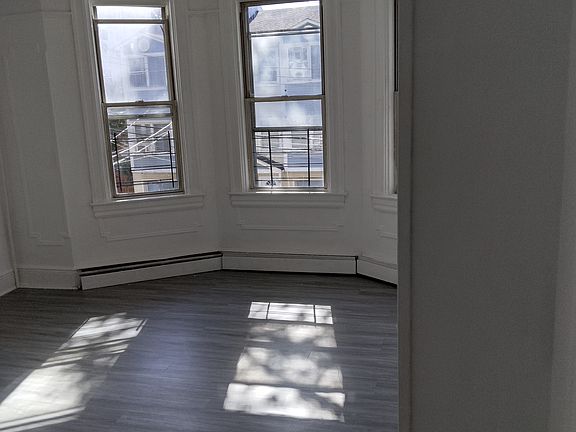 2nd image of 21 Knowles St #2L