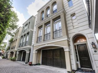 1818 Binz St APT D, Houston, TX 77004