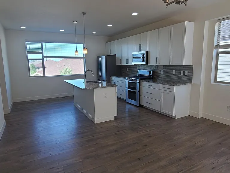 19496 E Sunset Cir — Photo 11