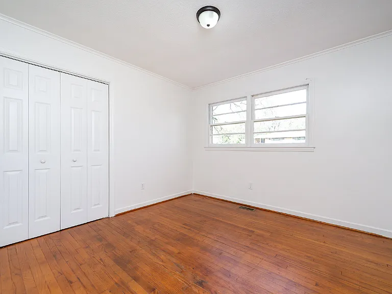705 Ravenel St #C — Photo 15