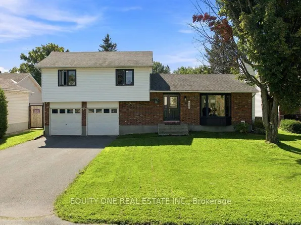 620 Loucks Dr, Russell, ON K4R 1B7